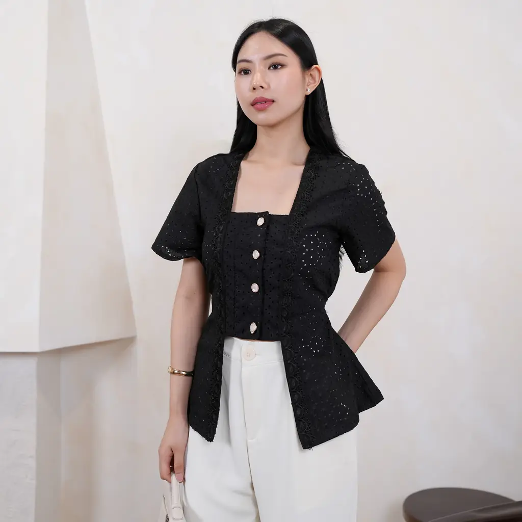 Kebaya Kutu Baru Gina Katun Bolong