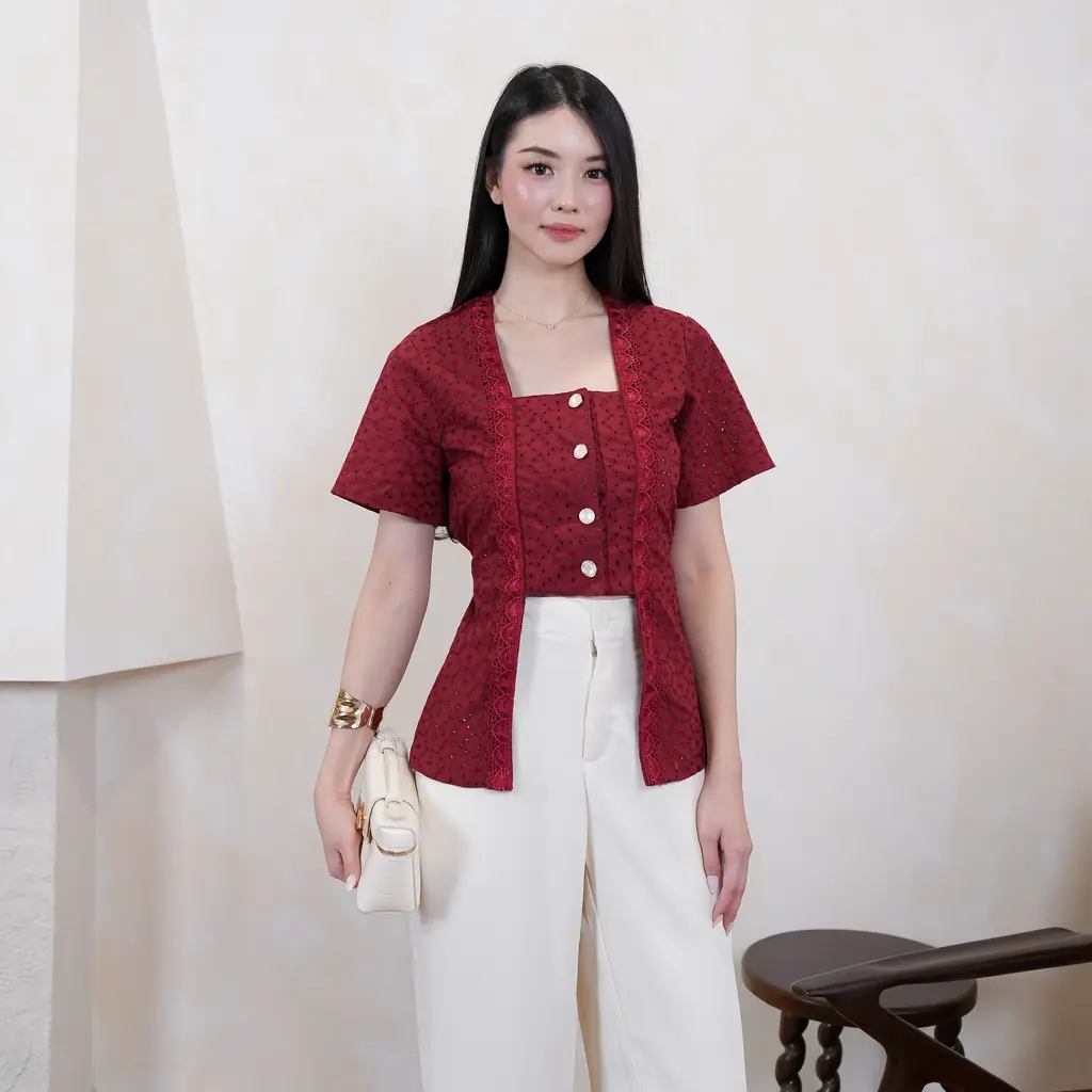 Kebaya Kutu Baru Gina Katun Bolong