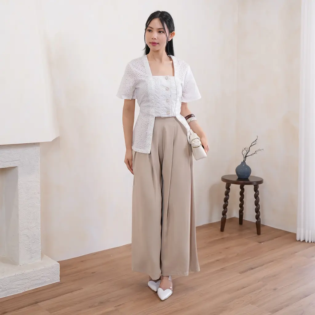 Kebaya Kutu Baru Gina Katun Bolong